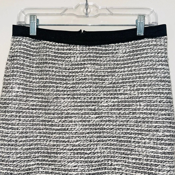 Ann Taylor LOFT NWOT White & Black Tweed High Rise Fitted Skirt 6 Women’s - Picture 3 of 11